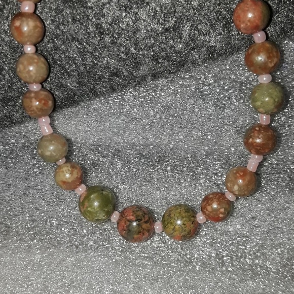 Unakite with peach seed beads, New 20" long,toggle - Picture 8 of 8